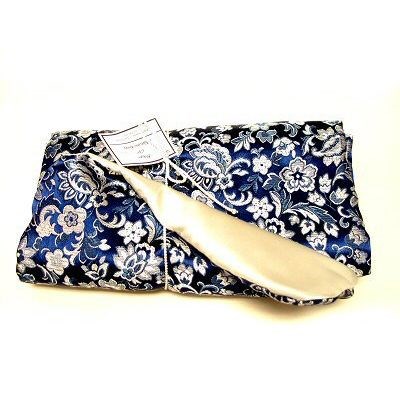 Blanket for shaped violin case